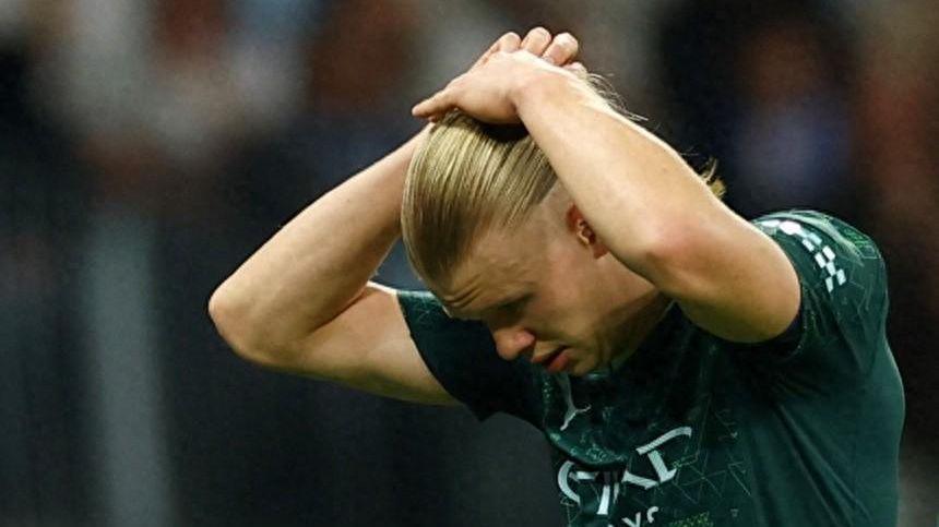 开云体育APP下载-哈兰德伯纳乌“隐身”：80分钟零射门，挪威锋霸遭皇马铁壁封锁